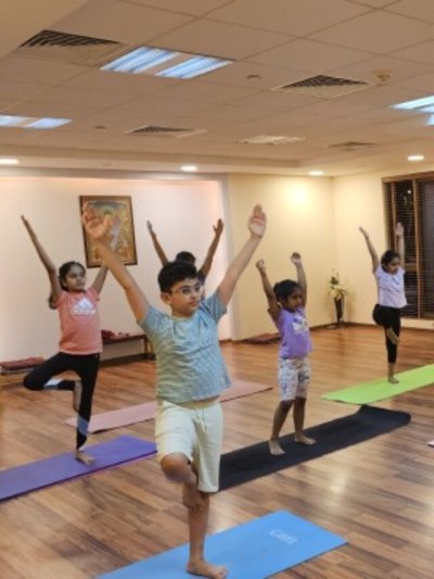 Best Kids Yoga Classes Near The Gardens Dubai